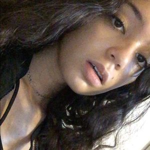 Meet your Posher, Dee